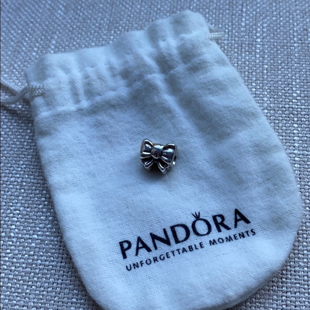 PANDORA Bow Charm